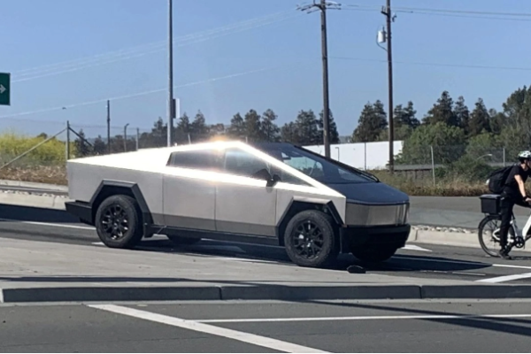 Setting the Bar: Tesla’s CEO Stresses Precision for the Cybertruck