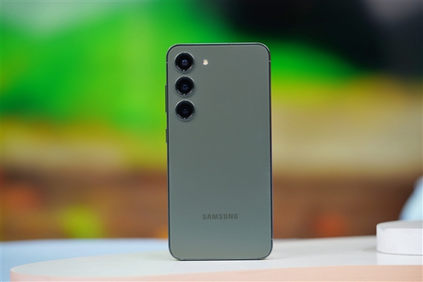 Unveiling the Mystery: Samsung’s ‘FlexSnap’ and ‘FlexShot’ Trademarks Spark Speculation