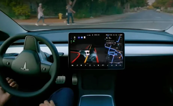 Baidu Explores ‘Possible’ Coop with Tesla for Robotaxi Services