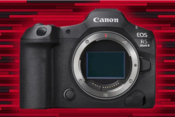 Canon Confirms: EOS R5 Mark II Fully Compatible with Third-Party Batteries