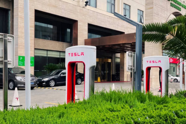 Tesla’s Supercharger Network Expansion Hits a Snag, New Ports Down 28% YoY