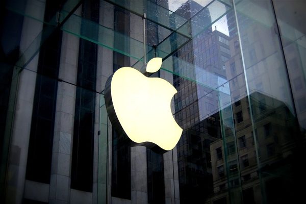 Apple Unveils MM1.5: A 300-Billion-Parameter AI Model for Advanced Image Recognition and Language Reasoning