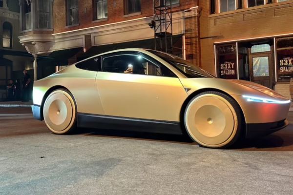 Tesla’s Distinctive Design Renders Logos Obsolete: Musk Explains Why Cybertruck Stands Alone