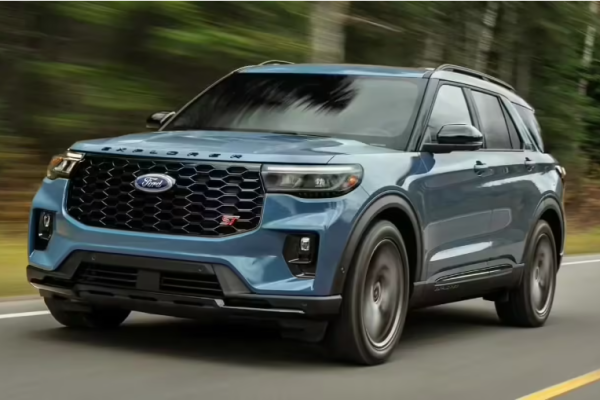 Ford CEO Sees Bright Future for Range-Extending Vehicles, Catering to Americans’ Love for Big Cars