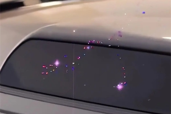 Volvo Issues Warning: LiDAR Beams Can Permanently Damage Phone Sensors; Maintain Safe Distance for Photography