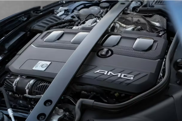 Mercedes-Benz CEO Källenius Extends ICE Vehicle Lifespan Amid EV Transition