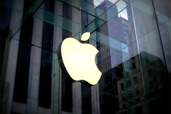 Gurman: Apple’s Wearable Revenue Slide Calls for Smart Ring Launch to Reignite Consumer Interest
