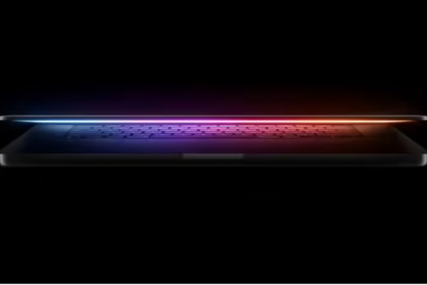 Omdia Reveals: Apple to Launch OLED MacBook Pro with Punch-Hole Camera Next Year