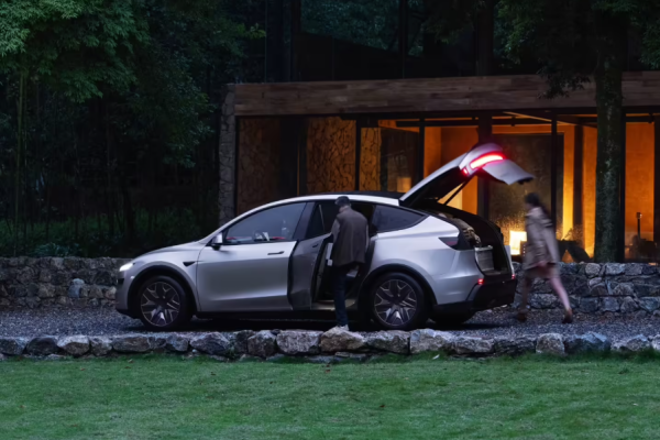 Musk: Tesla Won’t Launch 6-Seat Model Y L in U.S. Before Late 2026